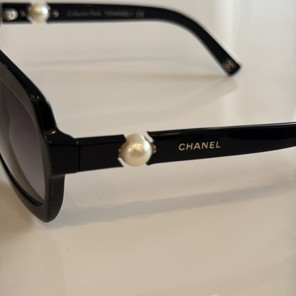 Chanel Pearl Collection Sunglasses 5132-H Black - Picture 7 of 9